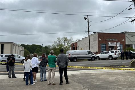 Four people were killed and 28 injured during a shooting at a birthday party Saturday night in Dadeville, Alabama, the Alabama Law Enforcement Agency said. . Shooting in dadeville alabama